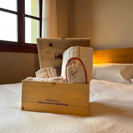 Elliot Osteria E Dormire In Collina Manzano 外观 照片