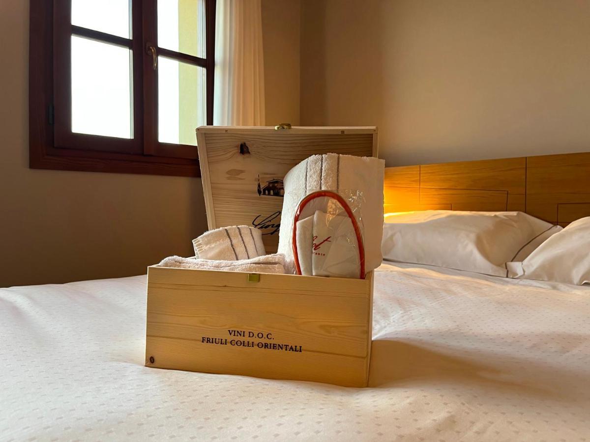 Elliot Osteria E Dormire In Collina Manzano 外观 照片