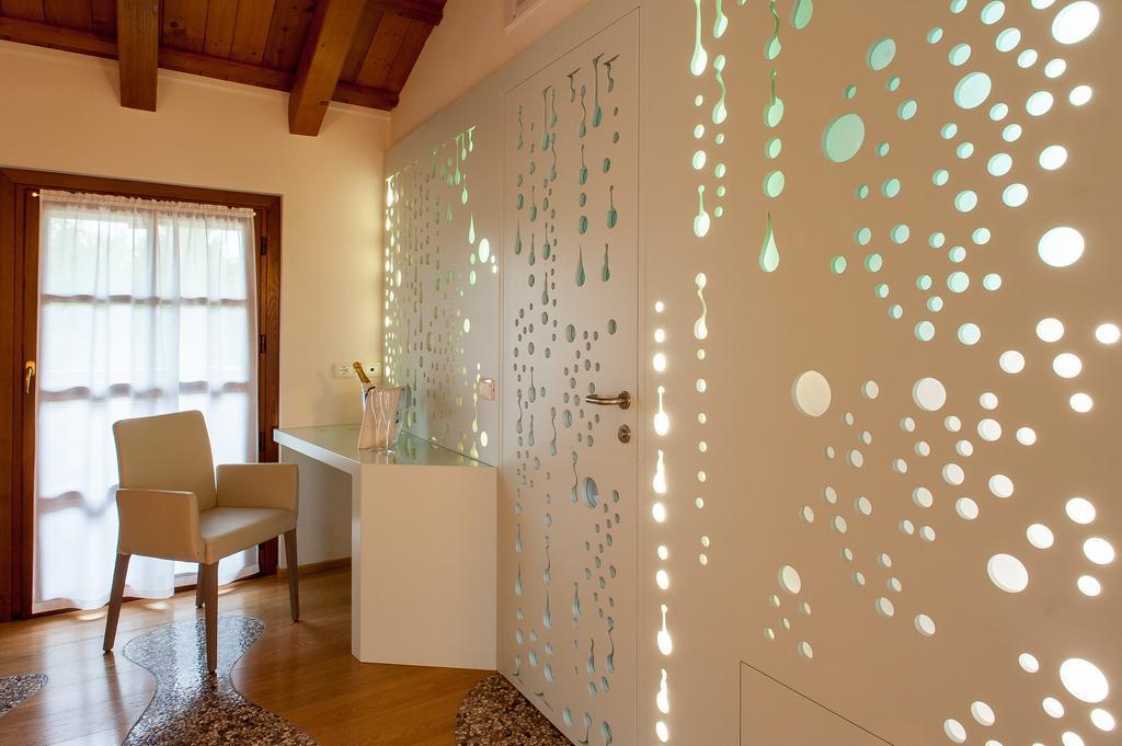 Elliot Osteria E Dormire In Collina Manzano 客房 照片