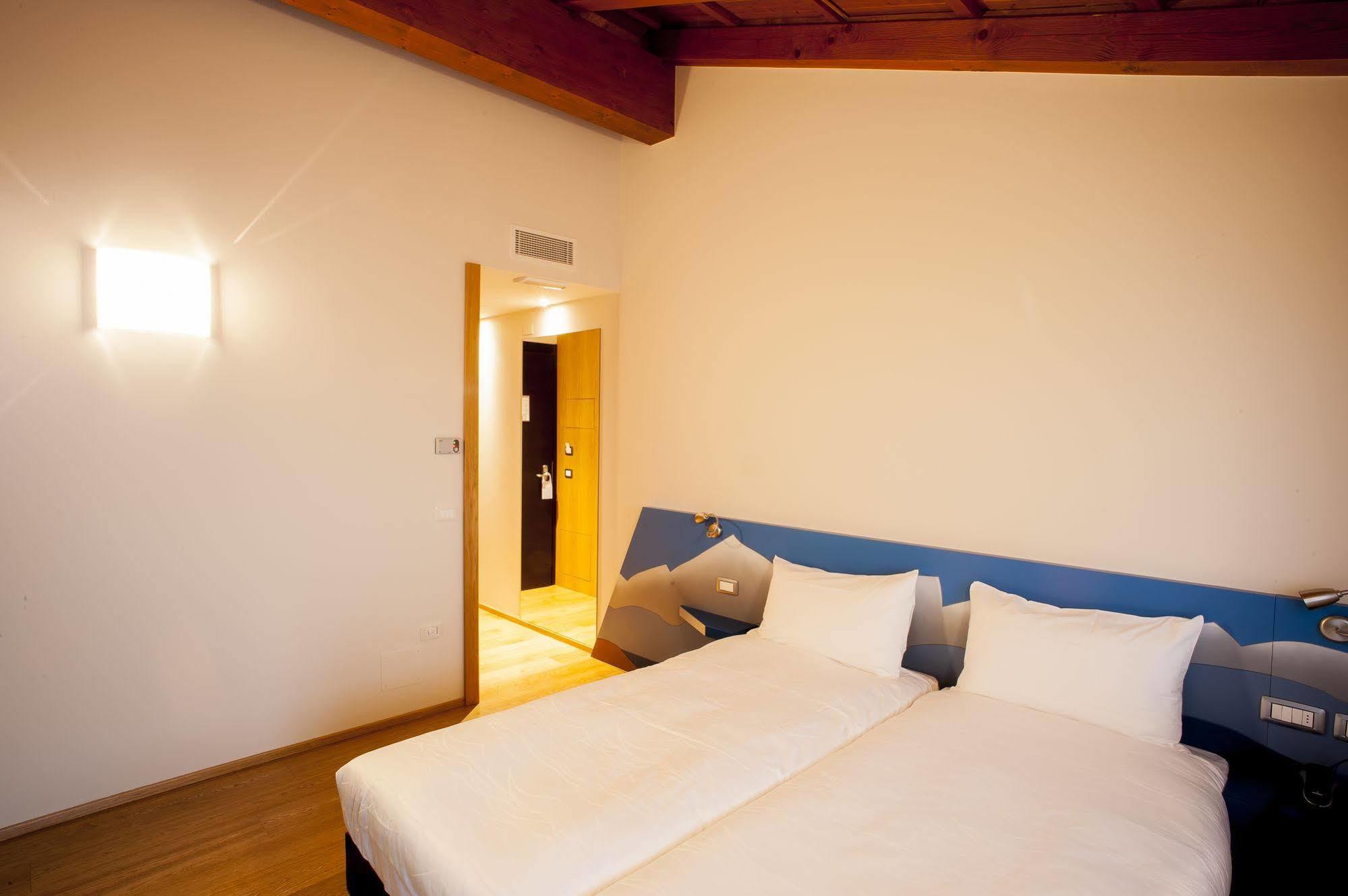 Elliot Osteria E Dormire In Collina Manzano 外观 照片