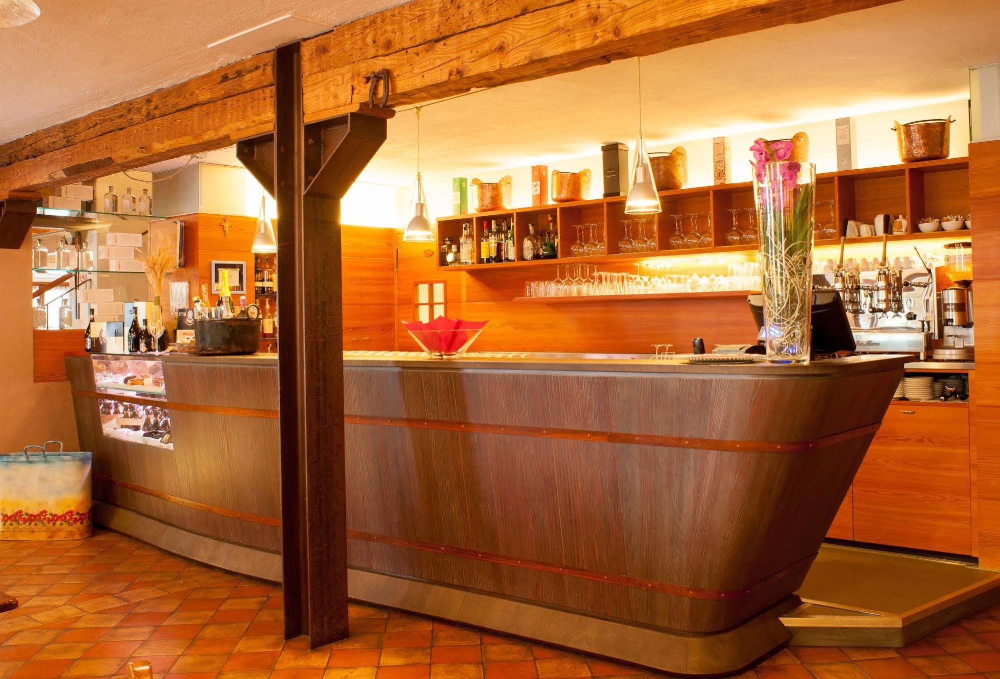 Elliot Osteria E Dormire In Collina Manzano 外观 照片