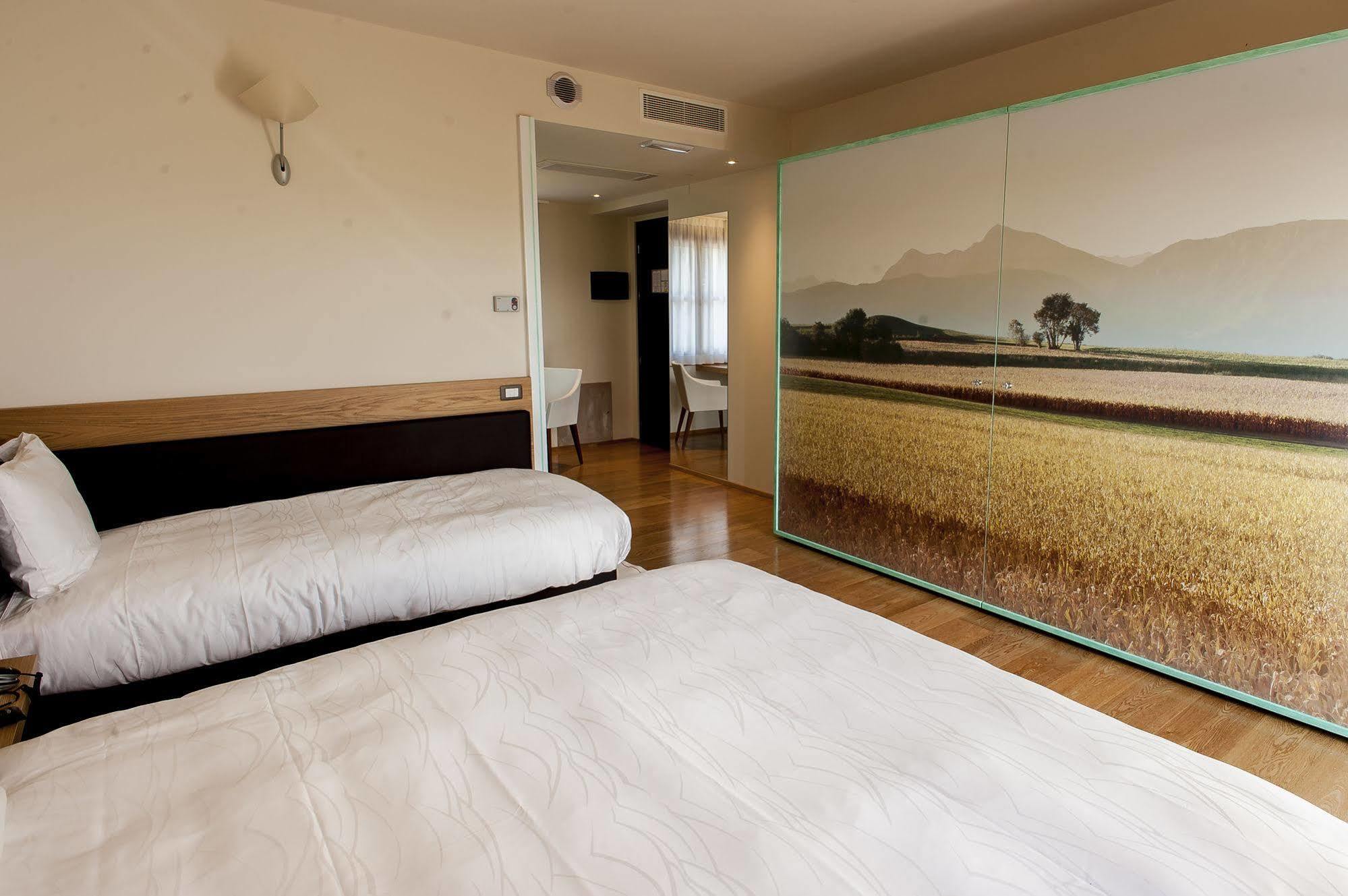 Elliot Osteria E Dormire In Collina Manzano 外观 照片