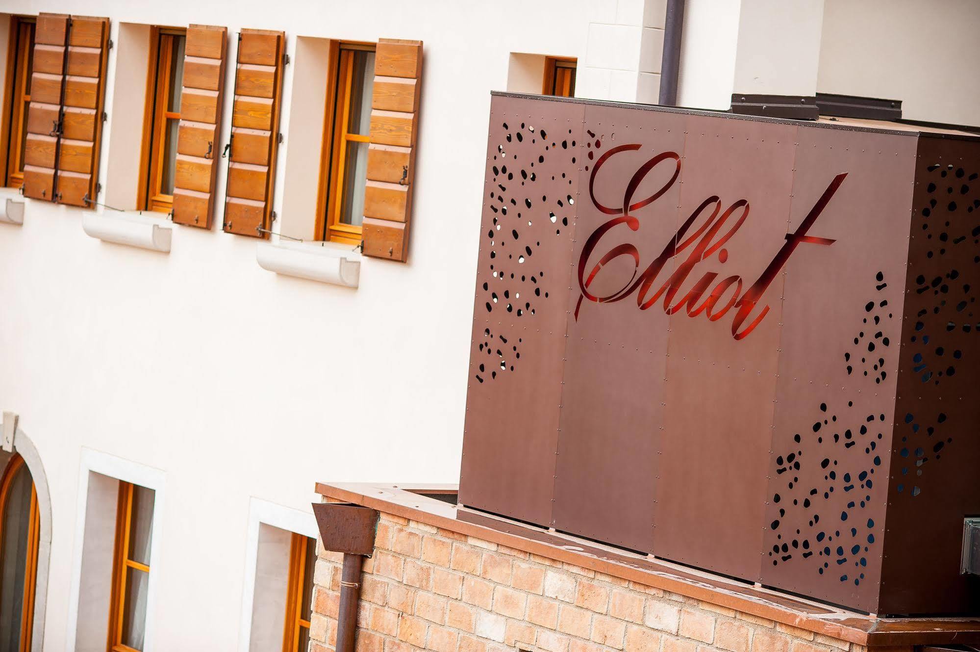 Elliot Osteria E Dormire In Collina Manzano 外观 照片