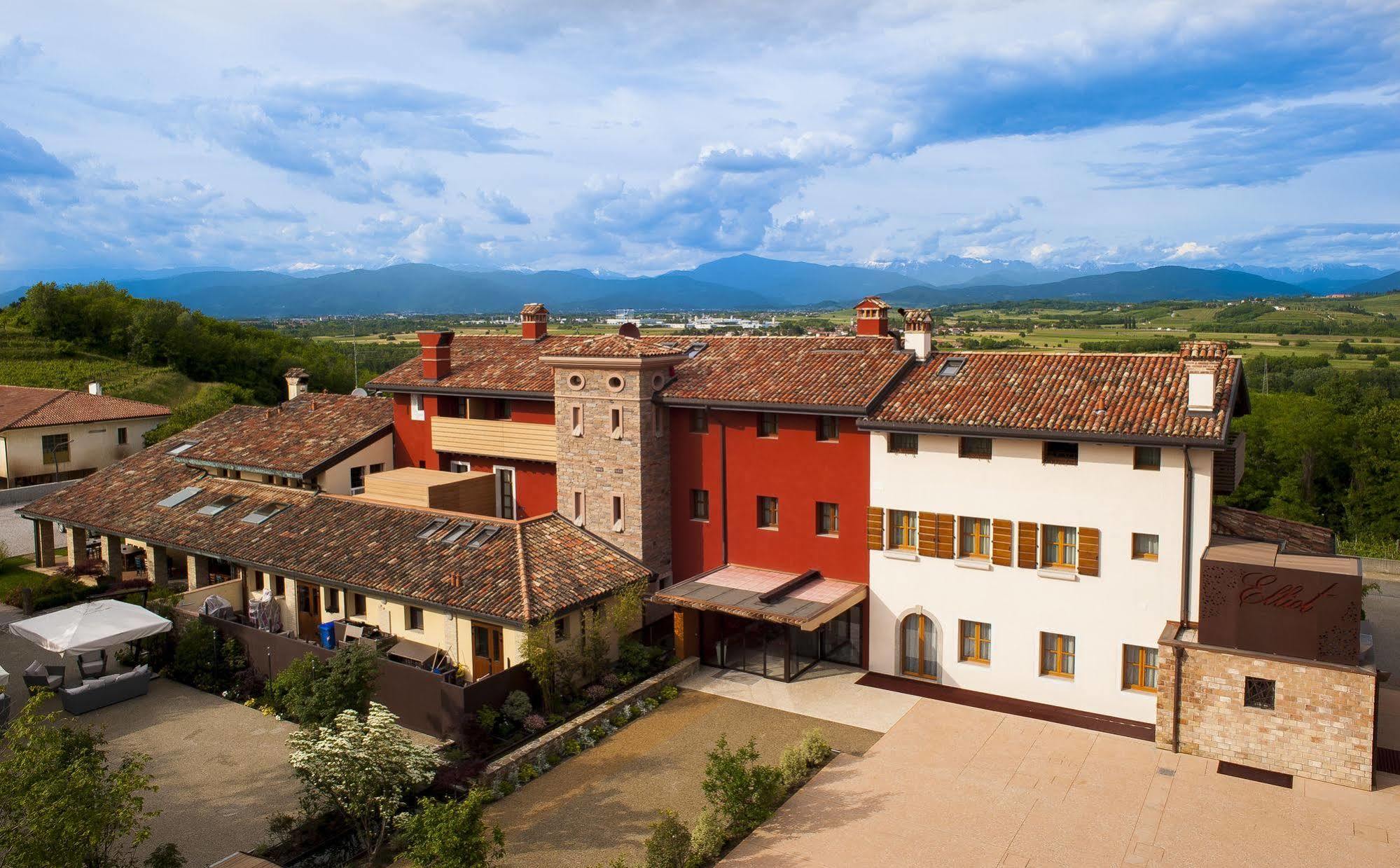 Elliot Osteria E Dormire In Collina Manzano 外观 照片